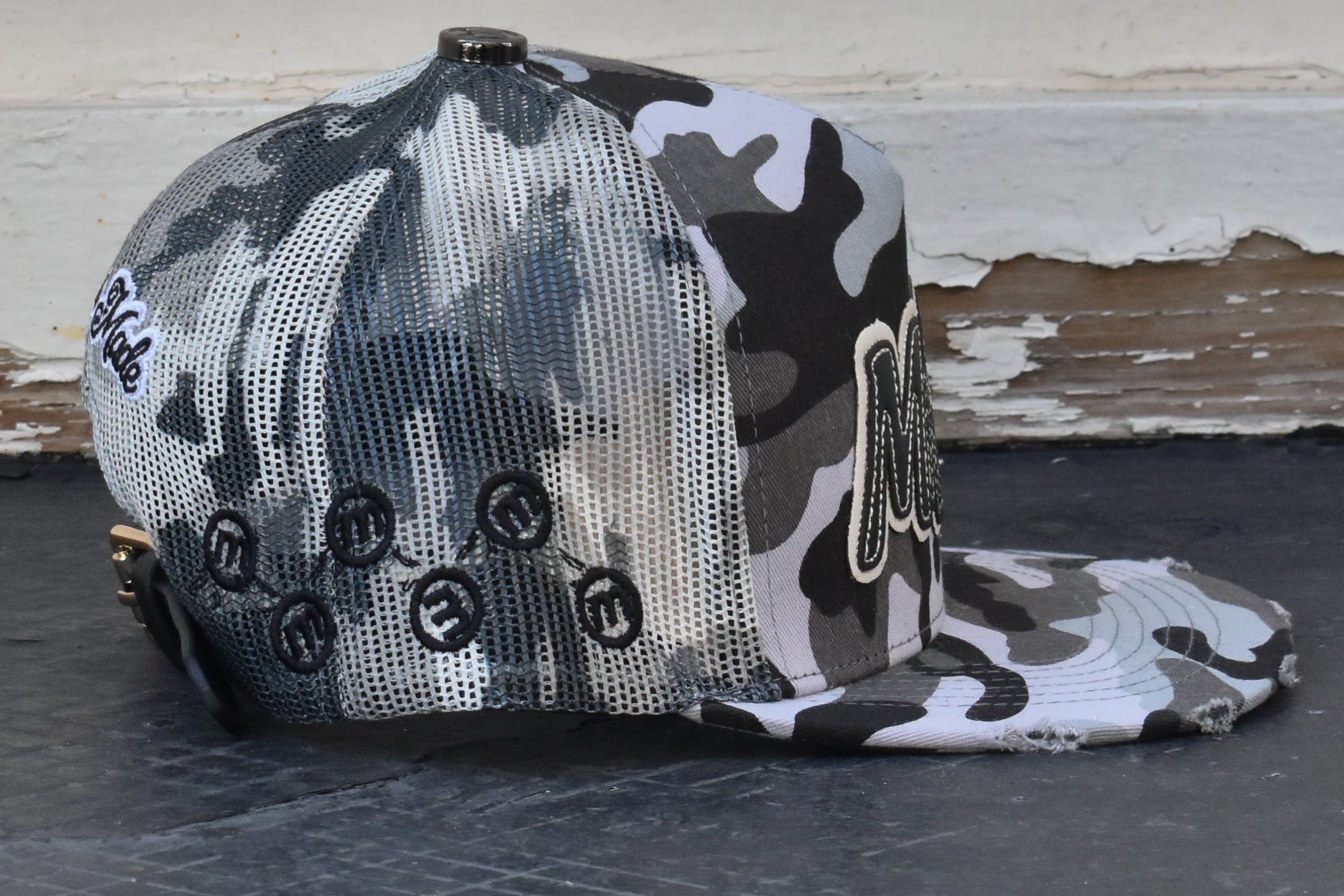 MILLIONS 'GRAY CAMO' TRUCKER HAT