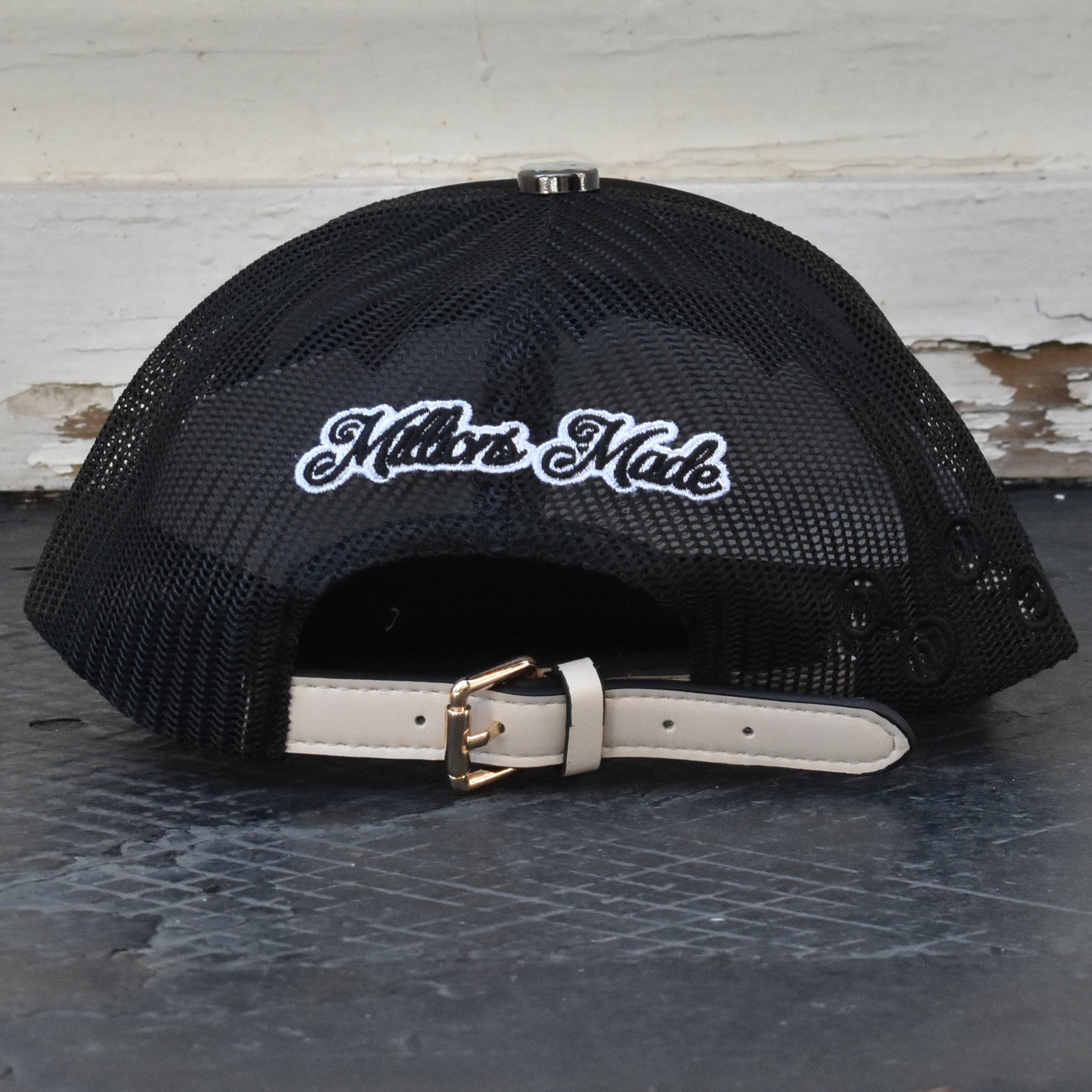 MILLIONS 'B/W' TRUCKER HAT