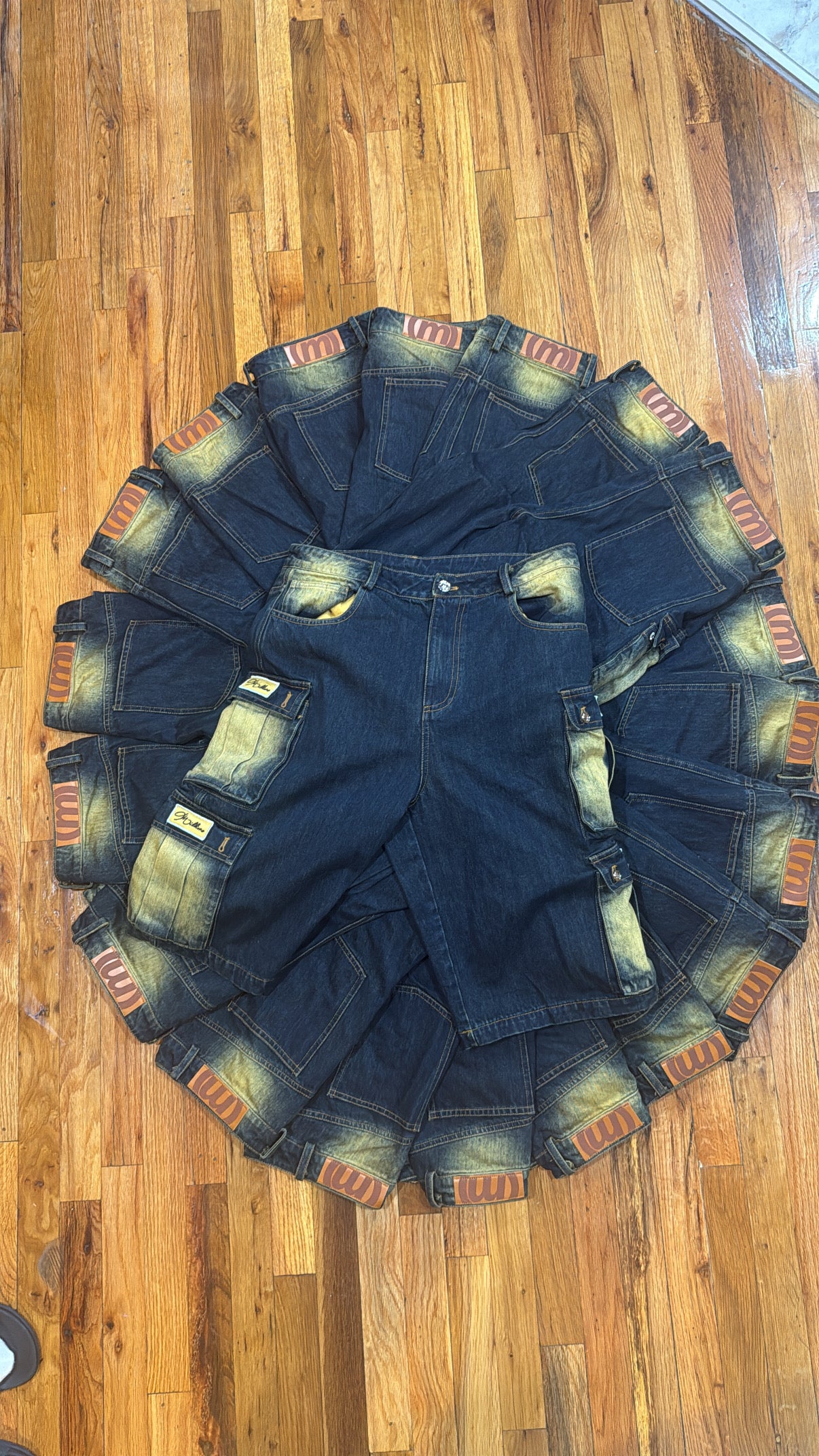 MILLIONS DENIM VINTAGE WASHED JEAN SHORTS